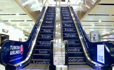 Publicidad en las escaleras mecánicas