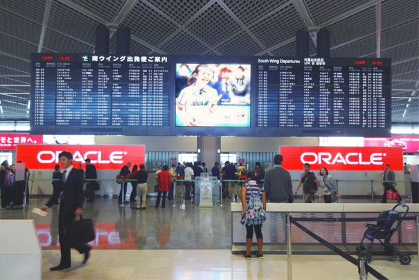 Digital реклама в аэропорту Нарита (Токио)