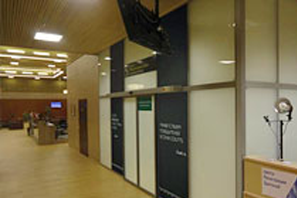 Брендирование тамбурных дверей ВИП терминала аэропорта Сочи (Адлер)