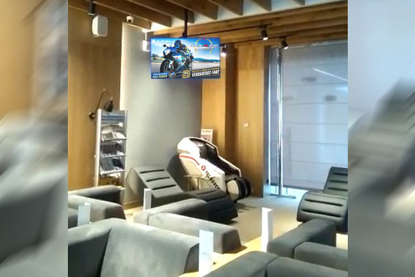 Размещение видеорекламы на цифровых экранах в бизнес зале в аэропорту в Уфе