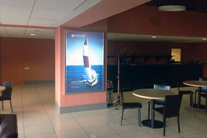 Реклама на световых коробах в бизнес зале аэропорта Кольцово в Екатеринбурге
